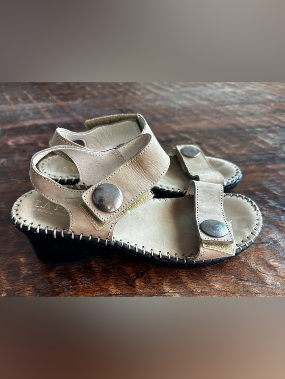 La plume Sandals size 6